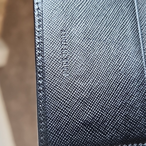 Prada Wallet - Picture 8 of 16
